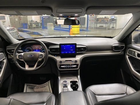 Used 2023 Ford Explorer XLT w/ Equipment Group 202A image 22