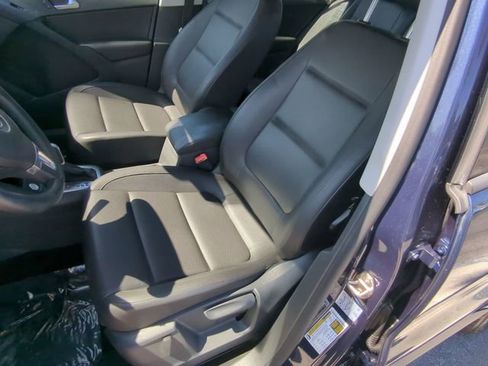 Used 2016 Volkswagen Tiguan SE FWD image 19