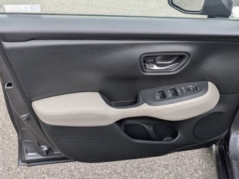 Certified 2023 Honda HR-V LX image 16