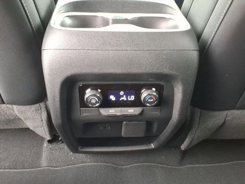 New 2026 Chevrolet Traverse LT w/ Enhanced Driving Package FWD image 19