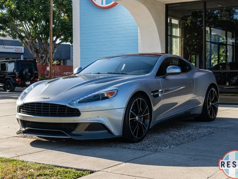 Used 2014 Aston Martin Vanquish Coupe RWD image 3