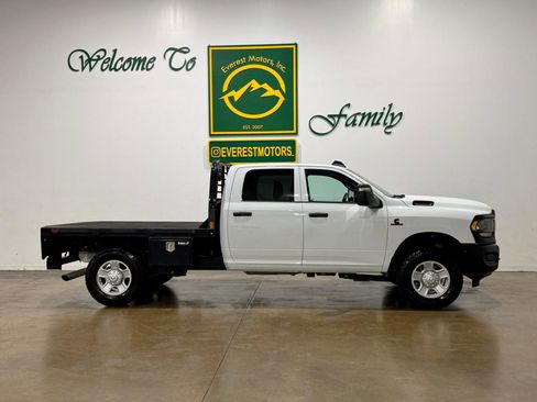 Used 2023 RAM 2500 Tradesman image 2