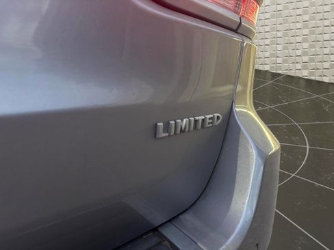 Used 2015 Jeep Grand Cherokee Limited w/ Luxury Group II image 45