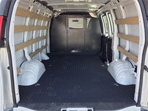 Used 2024 Chevrolet Express 2500 135 w/ Driver Convenience Package image 8