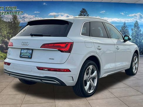 Used 2021 Audi Q5 Premium Plus w/ Premium Plus Package image 5
