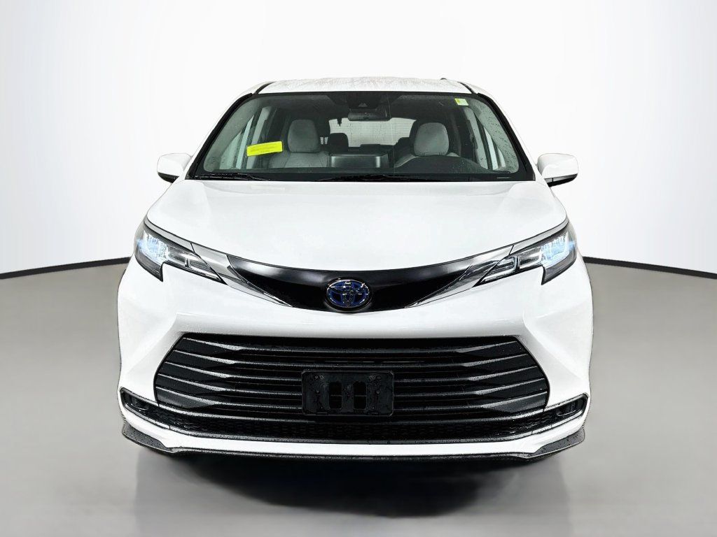 Used 2023 Toyota Sienna LE FWD image 9