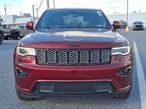 Used 2020 Jeep Grand Cherokee Altitude image 2