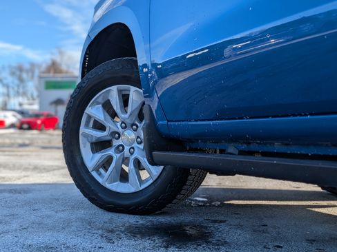 Certified 2022 Chevrolet Silverado 1500 Custom w/ LPO, Dark Essentials Package image 6