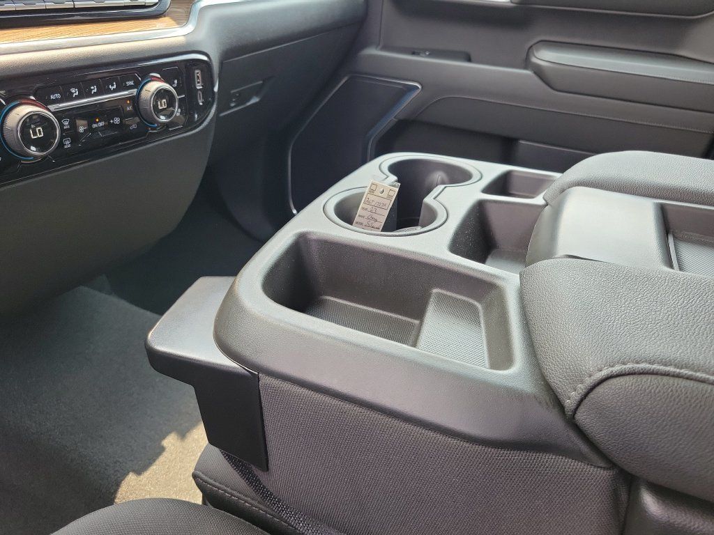 Used 2023 Chevrolet Silverado 1500 LT AWD/4WD image 29