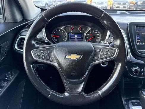 Used 2020 Chevrolet Equinox LT w/ Driver Convenience Package image 22