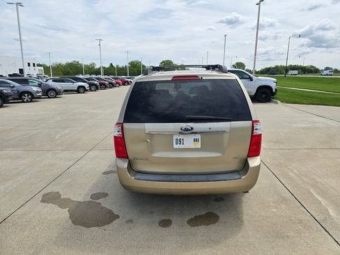 Used 2006 Kia Sedona EX FWD image 6