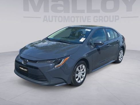 Used 2025 Toyota Corolla LE FWD image 1