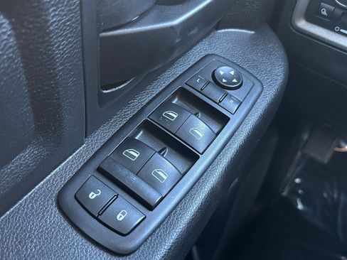 Used 2015 RAM 1500 Express image 36