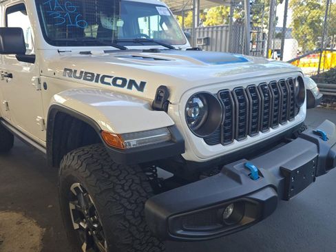 Used 2024 Jeep Wrangler Unlimited Rubicon 4xe AWD/4WD image 2
