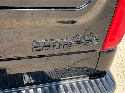 Certified 2024 Chevrolet Silverado 1500 High Country w/ Midnight Edition AWD/4WD image 10