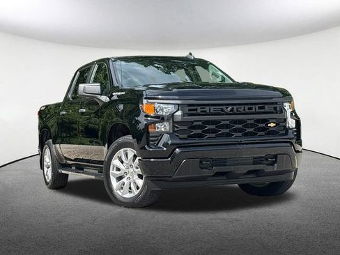 Used 2024 Chevrolet Silverado 1500 Custom AWD/4WD image 2