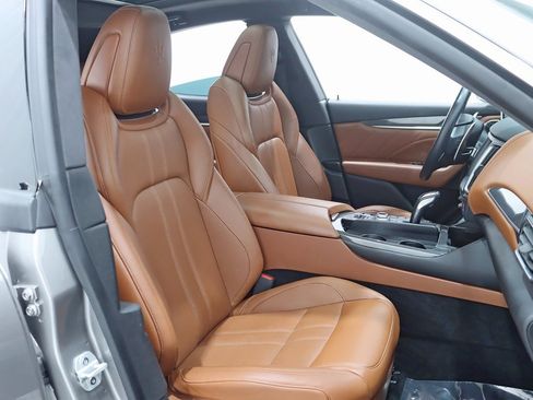 Used 2020 Maserati Levante GranSport image 28