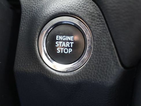 Used 2022 Toyota RAV4 XLE Premium AWD/4WD image 17