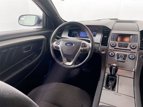 Used 2015 Ford Taurus SEL image 22