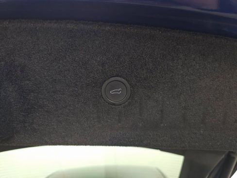 Used 2022 Tesla Model S Base image 9