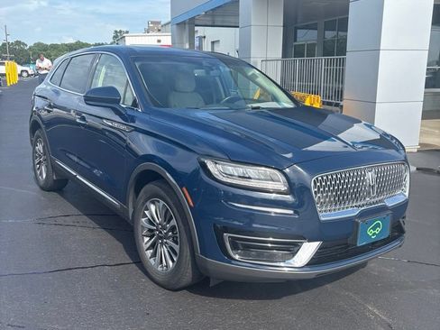 Used 2020 Lincoln Nautilus Reserve FWD image 2