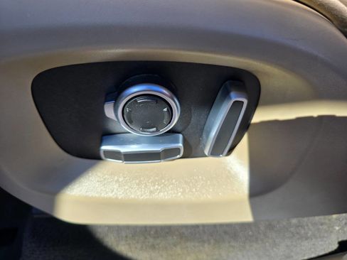 Used 2016 Land Rover Range Rover Sport HSE image 14