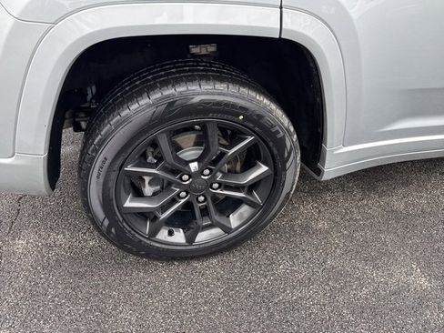 Used 2023 Jeep Grand Cherokee 30th Anniversary image 11