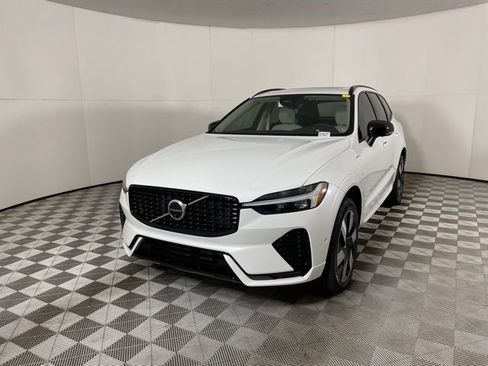Certified 2024 Volvo XC60 T8 Plus w/ Protection Package AWD/4WD image 11