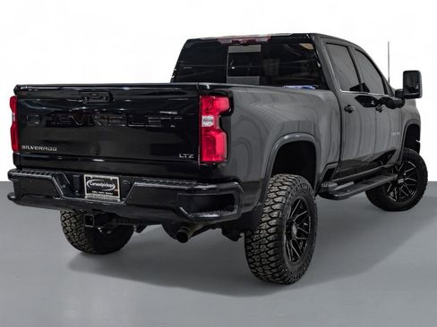 Used 2020 Chevrolet Silverado 2500 LTZ w/ LTZ Plus Package image 7