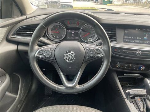 Used 2018 Buick Regal Preferred image 33