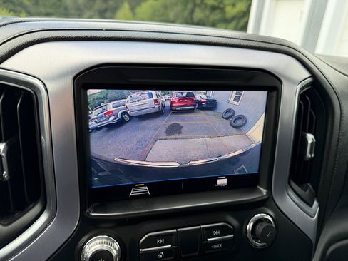 Used 2019 GMC Sierra 1500 SLE w/ SLE Value Package AWD/4WD image 13