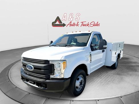 Used 2017 Ford F350 XL w/ Power Equipment Group RWD image 3