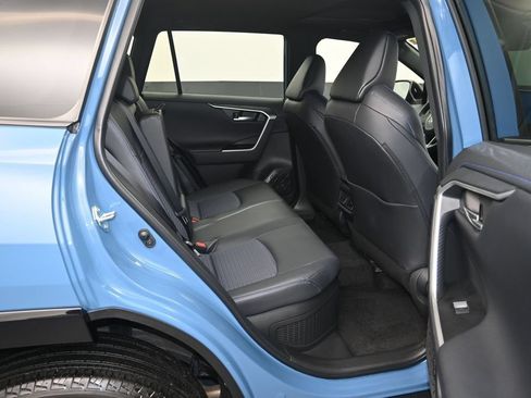 Used 2025 Toyota RAV4 XSE w/ Weather Package AWD/4WD image 10