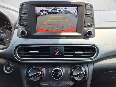 Used 2020 Hyundai Kona SEL Plus FWD image 18