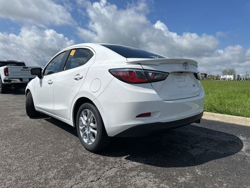 Used 2017 Toyota Yaris iA FWD image 7