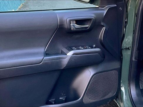 Certified 2022 Toyota Tacoma TRD Sport w/ Technology Package RWD image 19