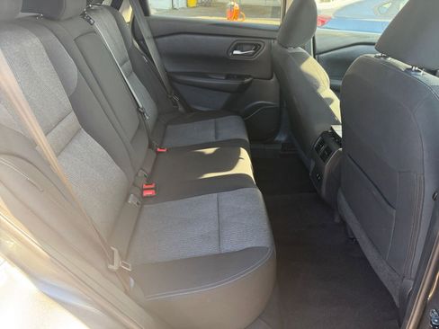 Used 2025 Nissan Rogue SV image 28