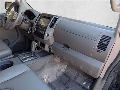 Used 2012 Nissan Frontier SV w/ SV Premium Utility Pkg image 19