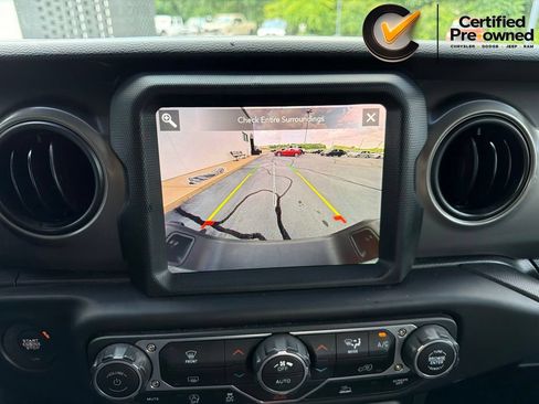 Certified 2023 Jeep Gladiator Sport AWD/4WD image 86