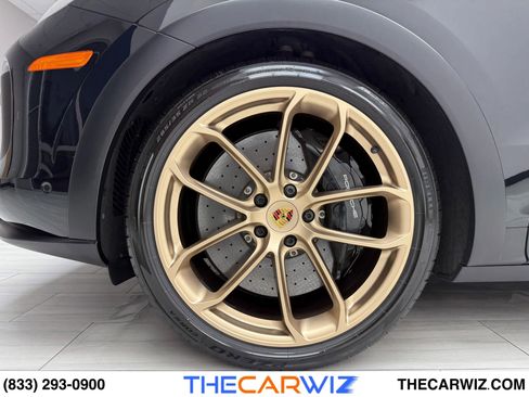 Used 2023 Porsche Cayenne Turbo GT image 10