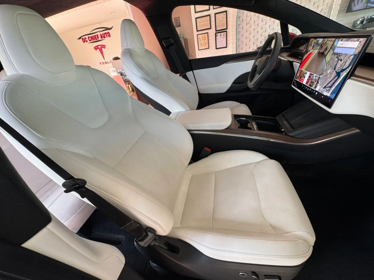 Used 2023 Tesla Model X AWD/4WD image 14