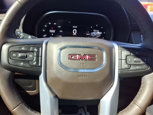 Used 2023 GMC Yukon SLT w/ SLT Premium Package image 25