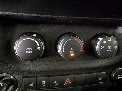 Used 2018 Jeep Wrangler Unlimited Sport S AWD/4WD image 16