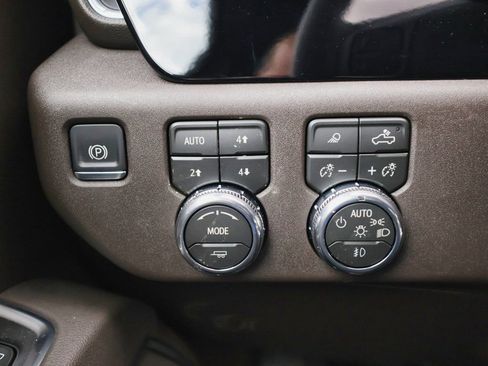 New 2026 GMC Sierra 2500 SLT w/ SLT Premium Package image 28