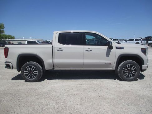 New 2026 GMC Sierra 1500 AT4 w/ AT4 Premium Package AWD/4WD image 3