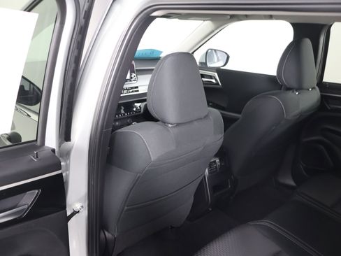 Used 2024 Mitsubishi Outlander ES image 46