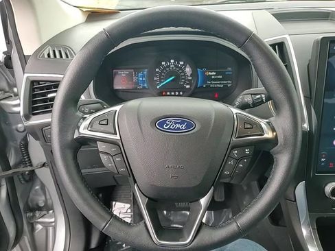 Used 2024 Ford Edge Titanium image 17