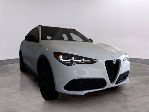 New 2025 Alfa Romeo Stelvio Sprint w/ Veloce Package image 3