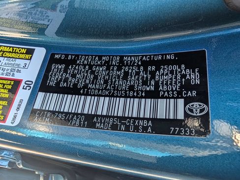 Used 2025 Toyota Camry LE AWD/4WD image 24