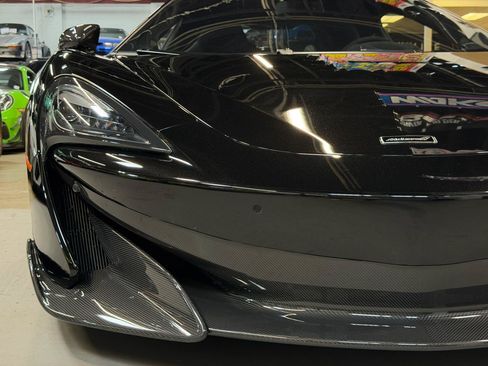 Used 2019 McLaren 600LT RWD image 24